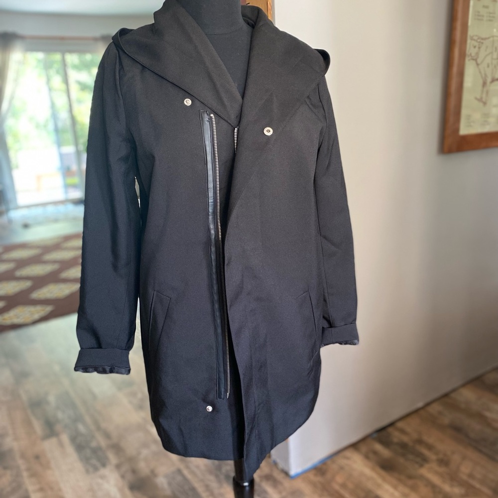 Light jacket. blazer with hood